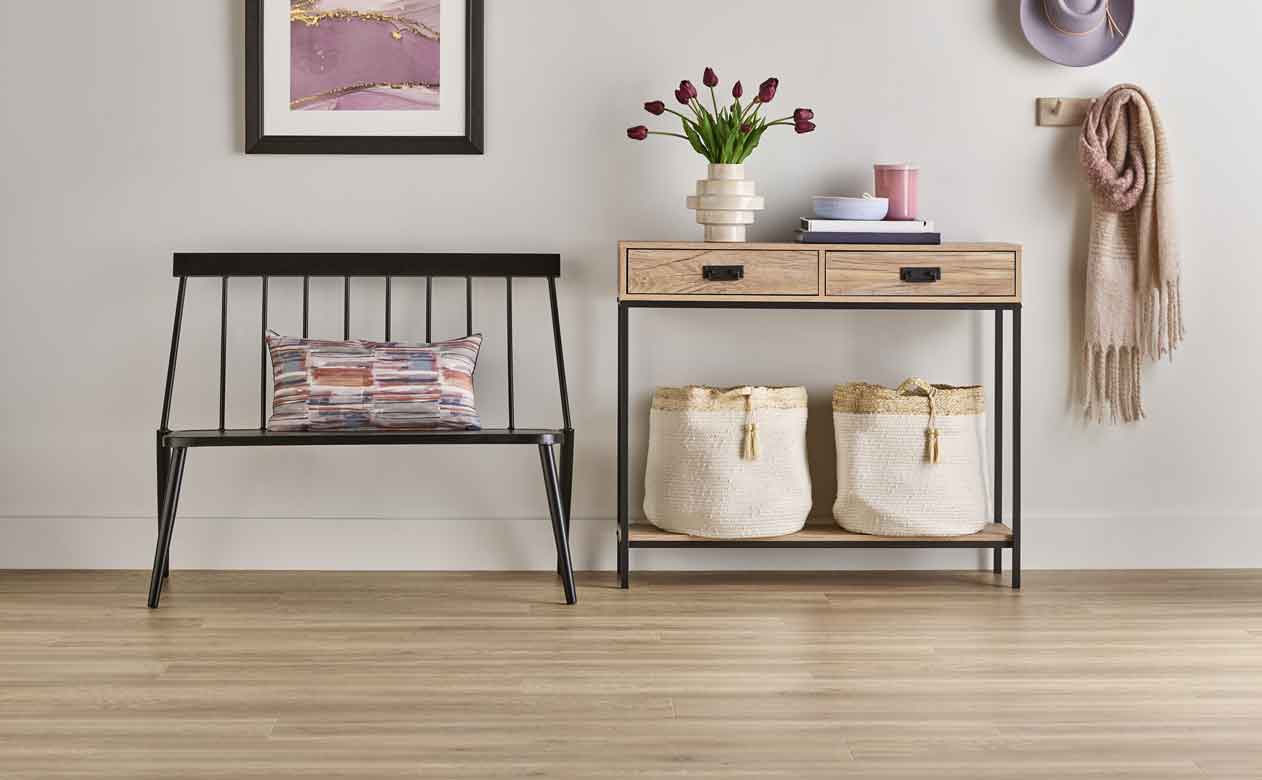 Laminate flooring in hallway 